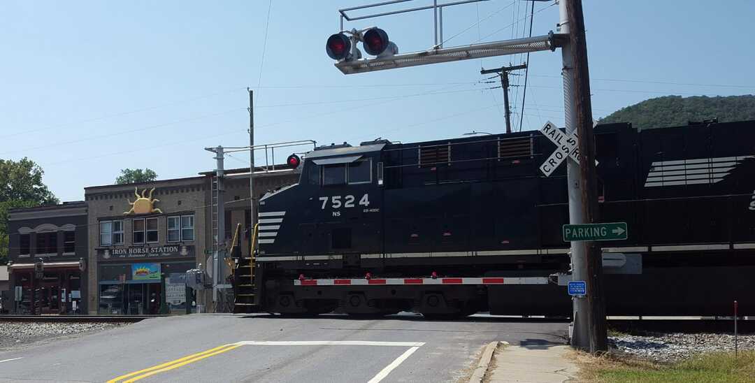 Drive Through Tour of Hot Springs, NC in Summer! Hot Springs NC