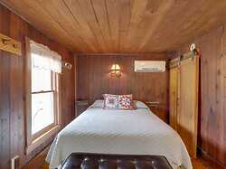 Honeymoon Cabin
